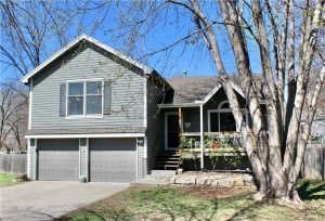 5712-NW-Creekview-Drive-mls-2480268-image-1