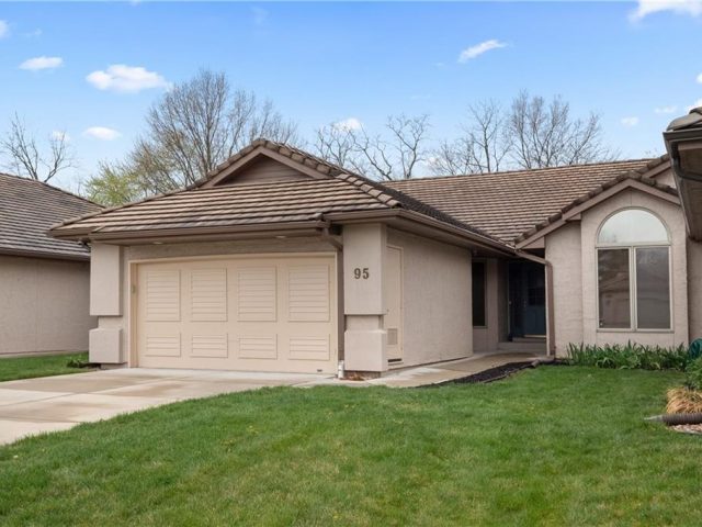 95  The Woodlands Drive, Gladstone, MO 64119 | MLS#2479533