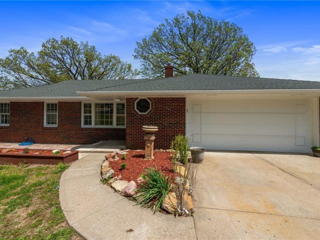 6607 NW Twin Springs Road, Parkville, MO 64152 | MLS#2477511