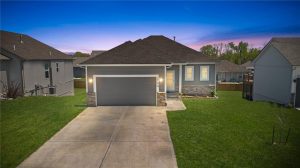 3720-NW-Old Stagecoach-Road-mls-2485016-image-1
