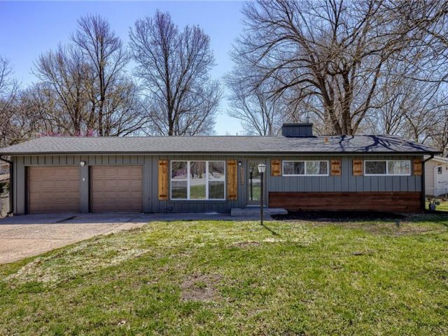 7035 N State Route 9 , Parkville, MO 64152 | MLS#2481722