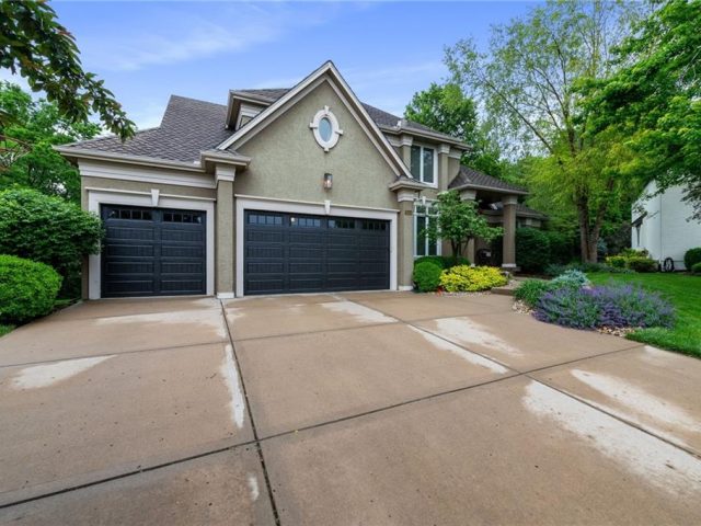 6145  Westwood Court, Parkville, MO 64152 | MLS#2486658