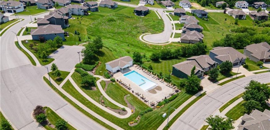 6194  LIME STONE Court, Parkville, MO 64152 | MLS#2495745