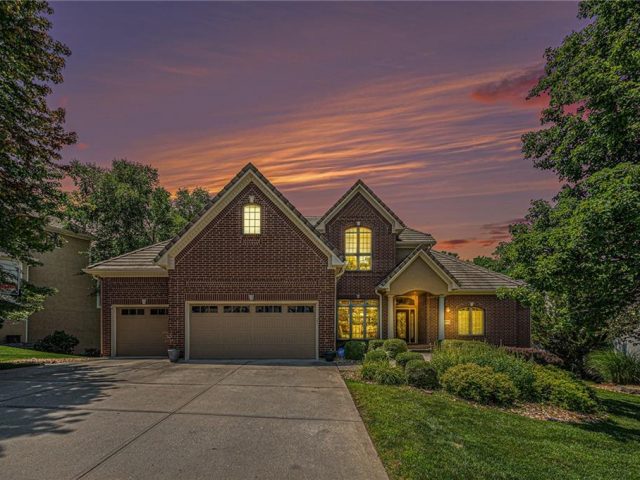 8127  Clearwater Drive, Parkville, MO 64152 | MLS#2497720