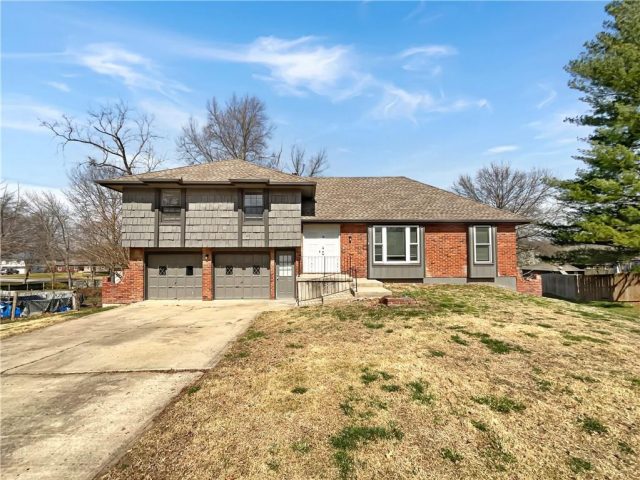 1004  73rd Place, Gladstone, MO 64118 | MLS#2477800