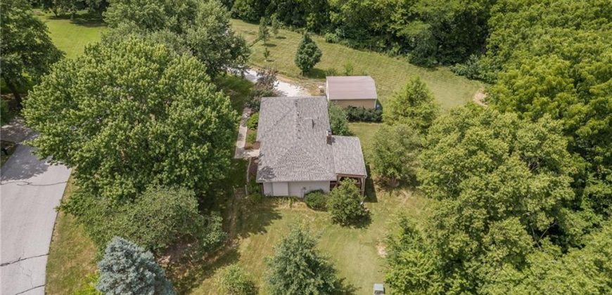 400  Overland Drive, Liberty, MO 64068 | MLS#2500754