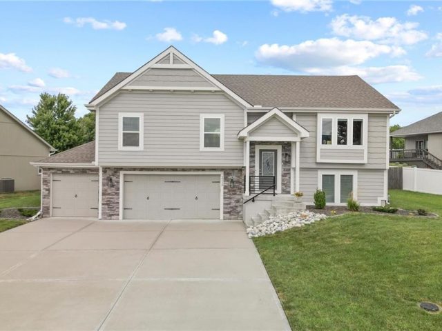 2112  Bradford Place, Excelsior Springs, MO 64024 | MLS#2499761