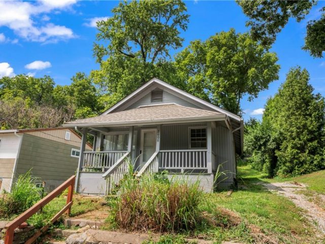 2608  Lyons Street, Avondale, MO 64117 | MLS#2504610