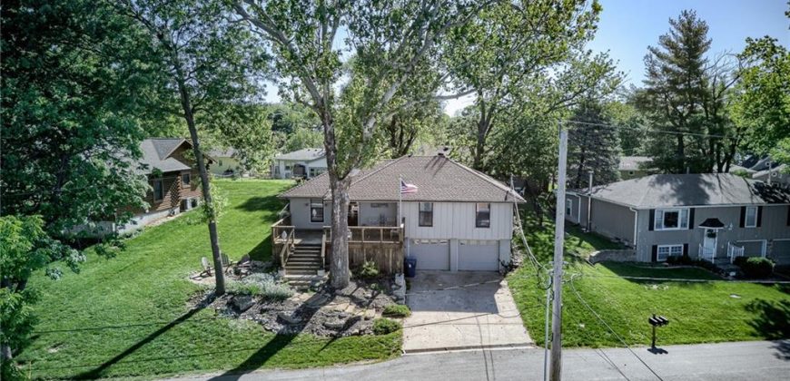 360 NW North Shore Drive, Lake Waukomis, MO 64151 | MLS#2508803