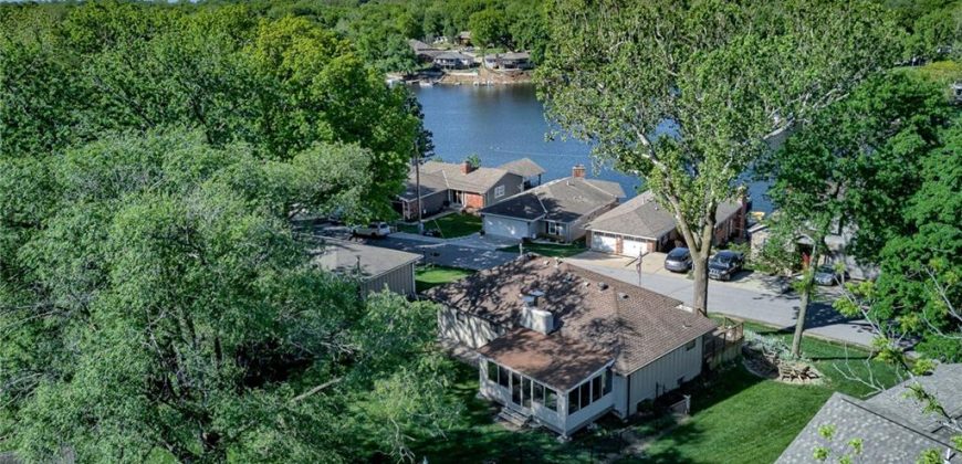 360 NW North Shore Drive, Lake Waukomis, MO 64151 | MLS#2508803