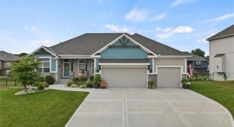 2104  Foxtail Point, Kearney, MO 64060 | MLS#2501930