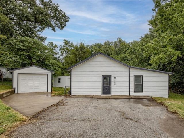 3821 NE Antioch Road, Kansas City, MO 64117 | MLS#2503869