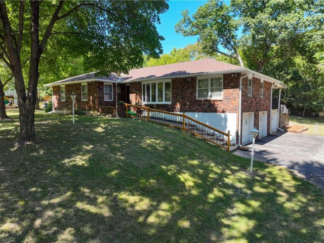 7113 NW Eastside Drive, Kansas City, MO 64152 | MLS#2508539