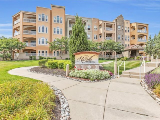 3810 N Mulberry Drive, Unit#207, Kansas City, MO 64116 | MLS#2510608