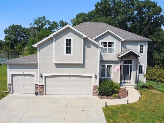 5985  Thousand Oaks Drive, Parkville, MO 64152 | MLS#2506248