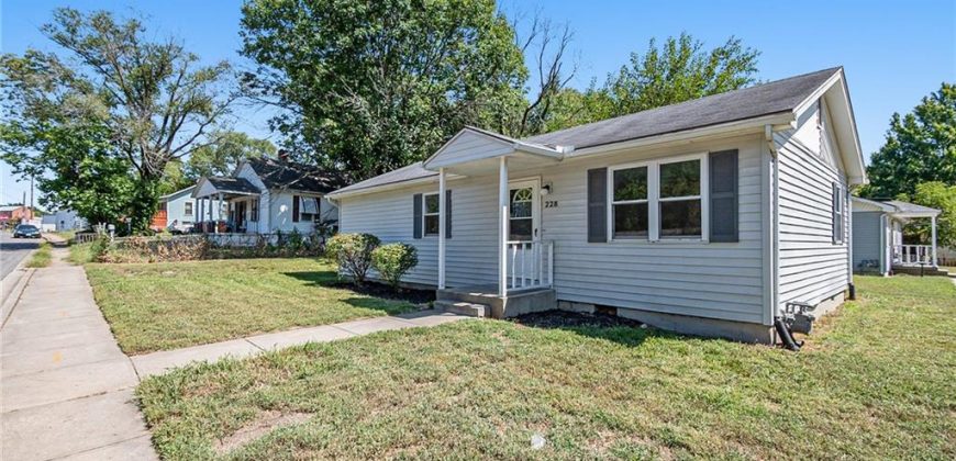 228 S Main Street, Liberty, MO 64068 | MLS#2503233