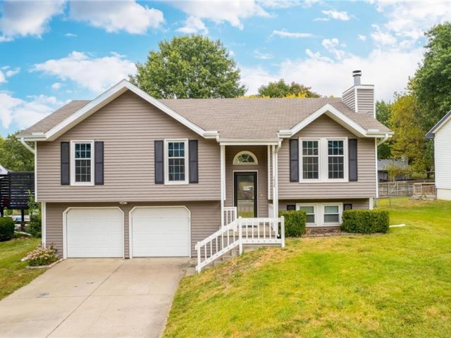 1424  Camille Street, Liberty, MO 64068 | MLS#2505365