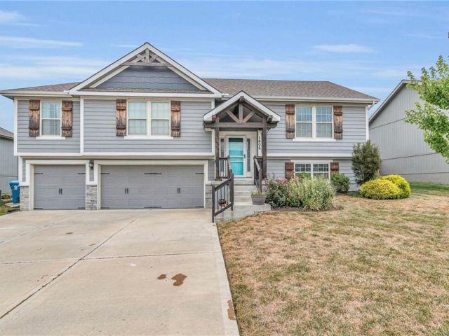 1606  Sycamore Ridge, Kearney, MO 64060 | MLS#2507524