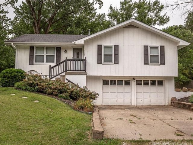 1121  Lake Maurer Road, Excelsior Springs, MO 64024 | MLS#2503455