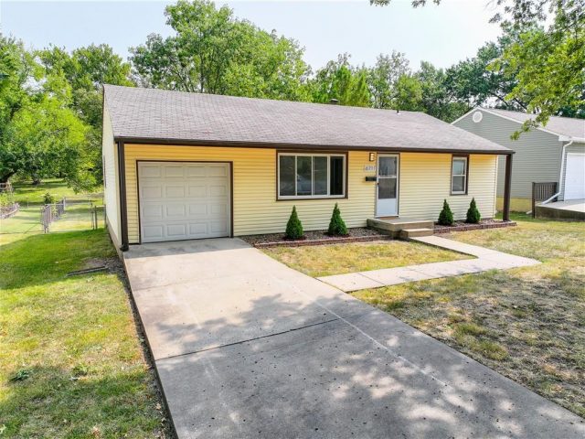 6711 N HOLMES Street, Gladstone, MO 64118 | MLS#2509435