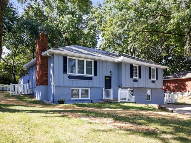 1605 NE 69th Terrace, Gladstone, MO 64118 | MLS#2508094