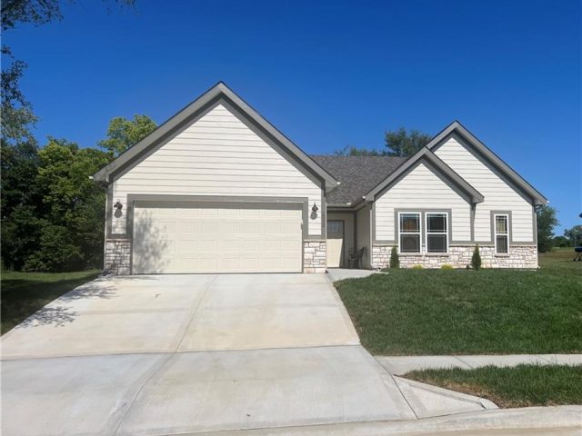 2080  Riverstone Drive, Excelsior Springs, MO 64024 | MLS#2513503