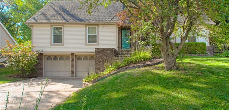 9803 NW Hampton Woods Drive, Parkville, MO 64152 | MLS#2512513