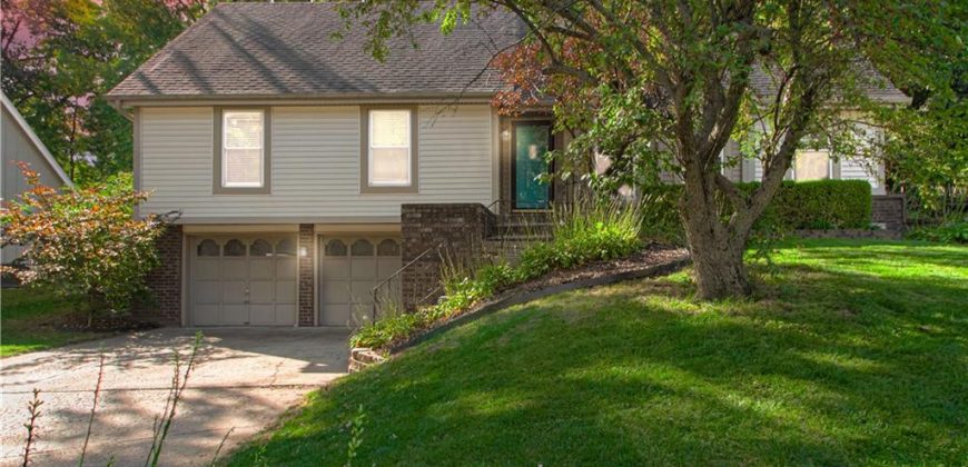 9803 NW Hampton Woods Drive, Parkville, MO 64152 | MLS#2512513