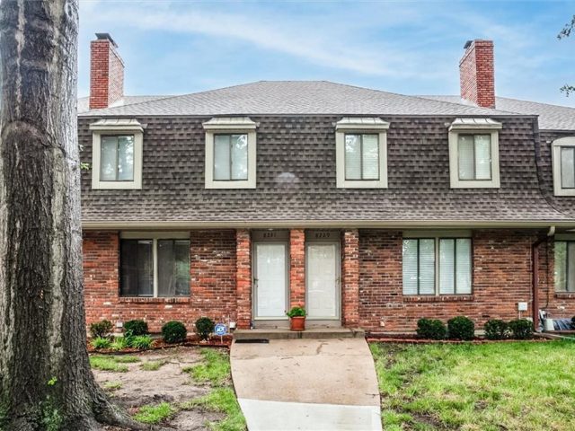 8231 NW Waukomis Drive, Kansas City, MO 64151 | MLS#2494000