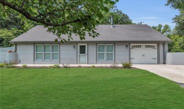 23520  INTERURBAN Road, Dearborn, MO 64439 | MLS#2500041