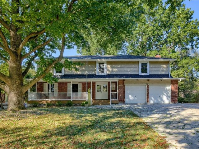 916  Ridgeway Drive, Liberty, MO 64068 | MLS#2511604