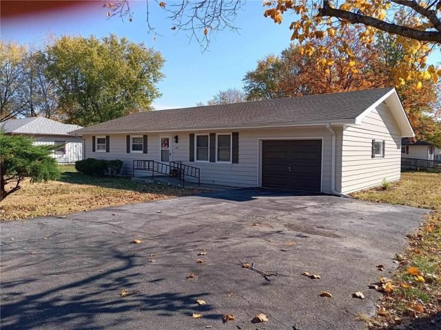 301 E 9th Street, Kearney, MO 64060 | MLS#2517719