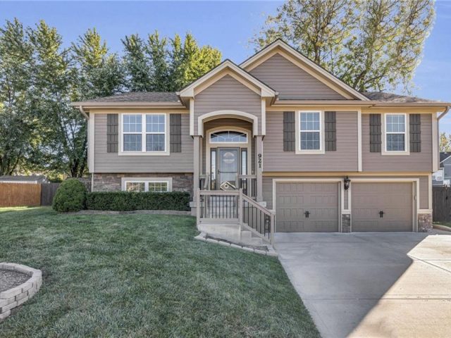 921 E 8th Circle, Kearney, MO 64060 | MLS#2515151