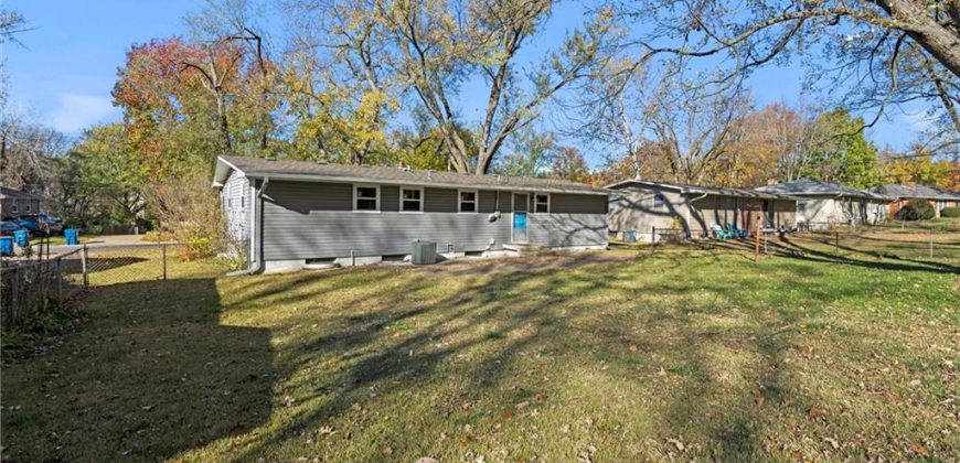 1305  Park Lane, Liberty, MO 64068 | MLS#2513475