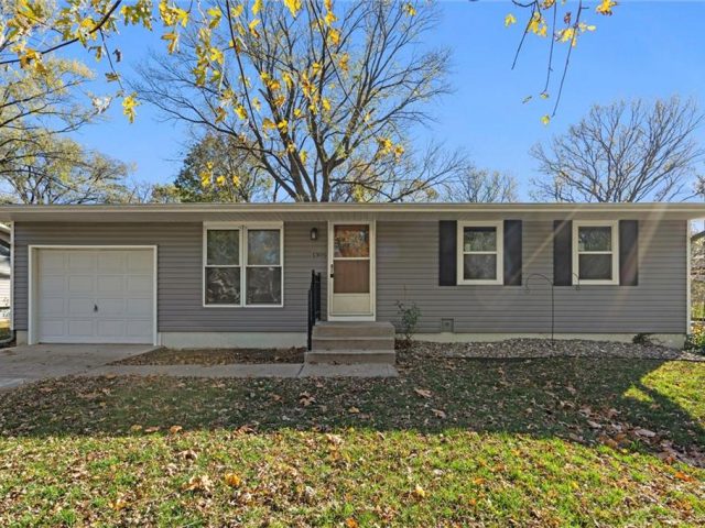 1305  Park Lane, Liberty, MO 64068 | MLS#2513475