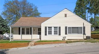 4200 NE Russell Road, Kansas City, MO 64117 | MLS#2513799