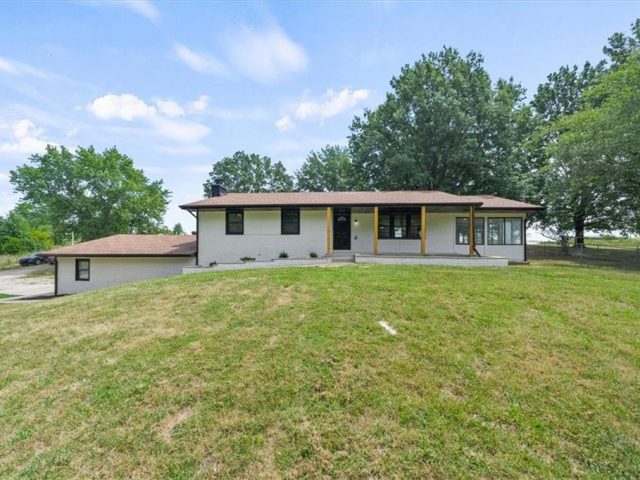 17625  Highway B Highway, Edgerton, MO 64444 | MLS#2501738