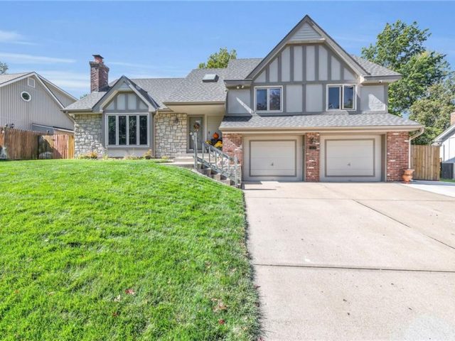 6516 N London Drive, Kansas City, MO 64151 | MLS#2513717