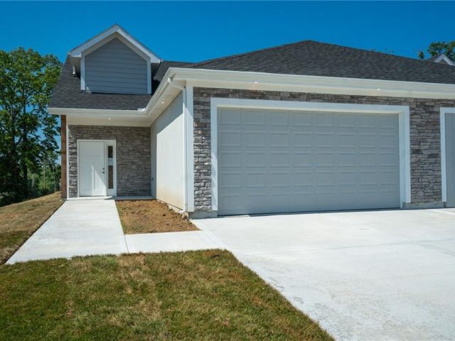 709  Ridge Drive, Smithville, MO 64089 | MLS#2477438