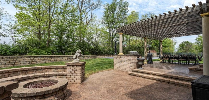 10102  River Hills Drive, Parkville, MO 64152 | MLS#2518092