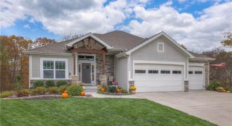 13855  Clear Creek Drive, Parkville, MO 64152 | MLS#2519095