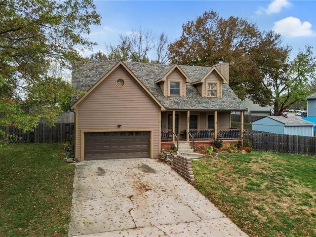 6812  CHAS Drive, Pleasant Valley, MO 64068 | MLS#2515236