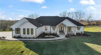 7270 NW Fawn Avenue, Parkville, MO 64152 | MLS#2522256