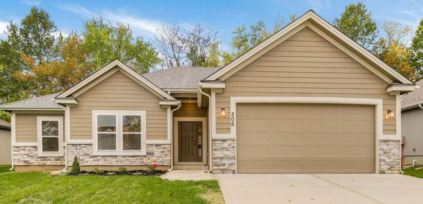 206 S MARIMACK Court, Kearney, MO 64040 | MLS#2492905