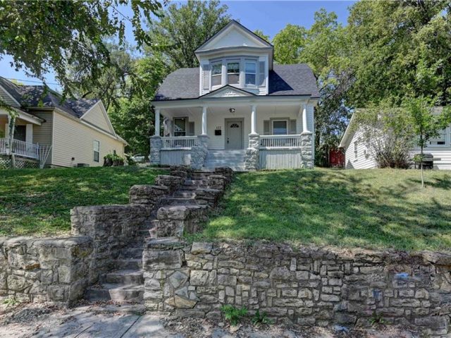 122  Wildwood Street, Excelsior Springs, MO 64024 | MLS#2500251