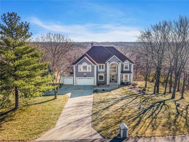 7305 NW Emerald Hills Drive, Parkville, MO 64152 | MLS#2522615