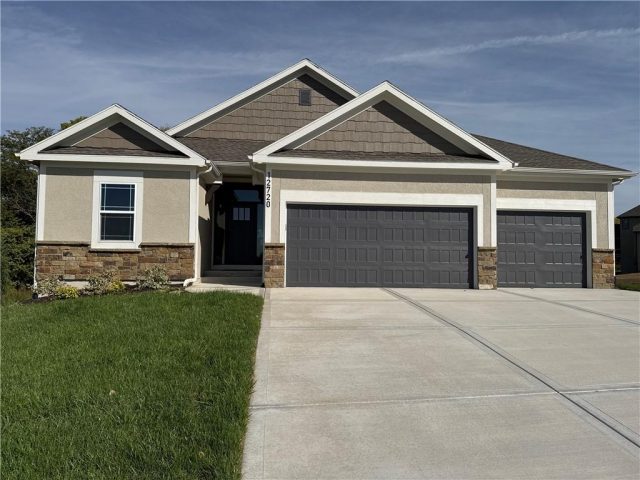 12720 NW BITTERSWEET Drive, Platte City, MO 64079 | MLS#2495512