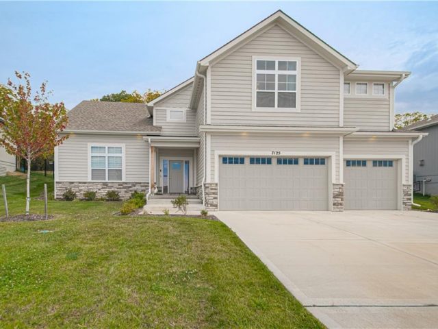 7125 NW Forest Lakes Drive, Parkville, MO 64152 | MLS#2510109