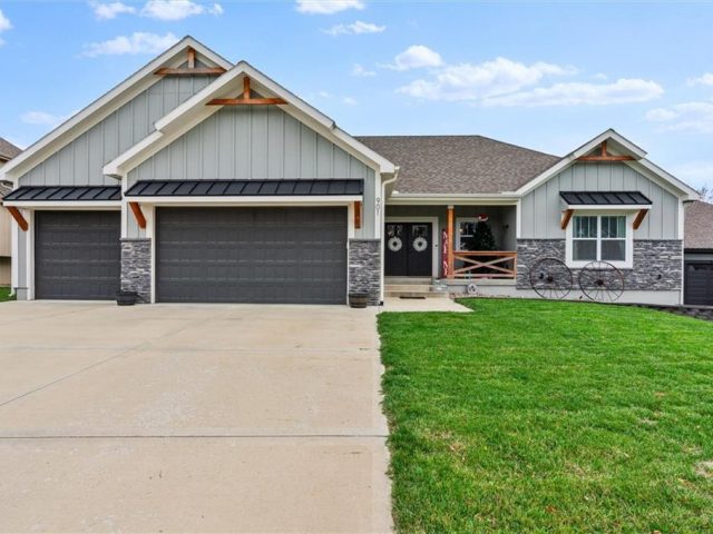 901  FOXGLOVE Lane, Kearney, MO 64060 | MLS#2520267