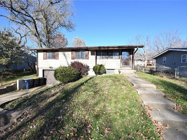 6910  78th Street, Kansas City, MO 64152 | MLS#2522947